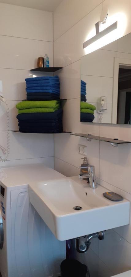 Apartments - Geraeumige 95 Qm Mit Balkon Augsburg Exteriör bild