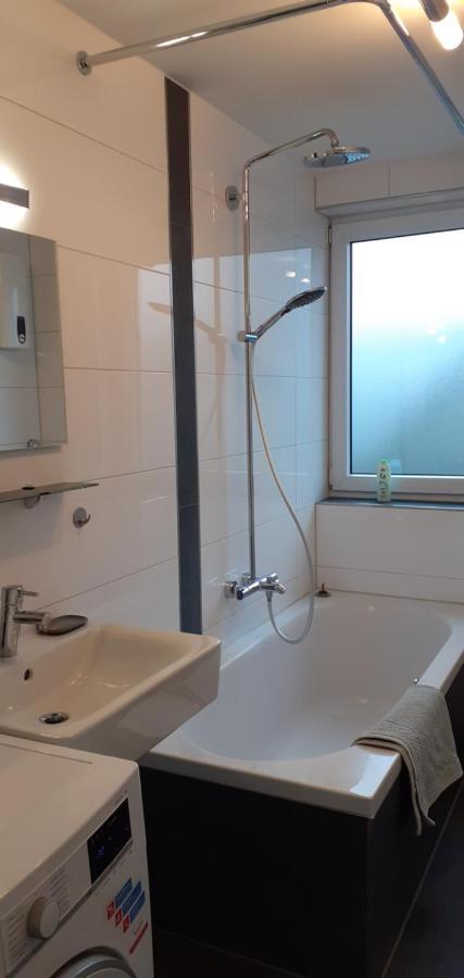 Apartments - Geraeumige 95 Qm Mit Balkon Augsburg Exteriör bild