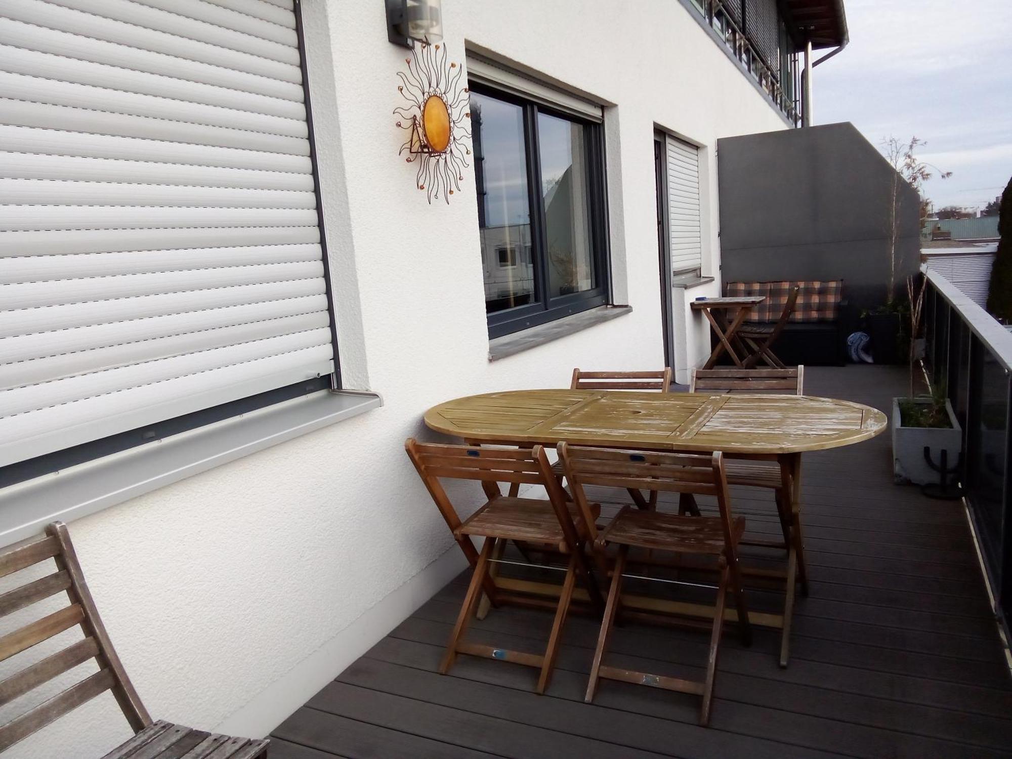 Apartments - Geraeumige 95 Qm Mit Balkon Augsburg Exteriör bild
