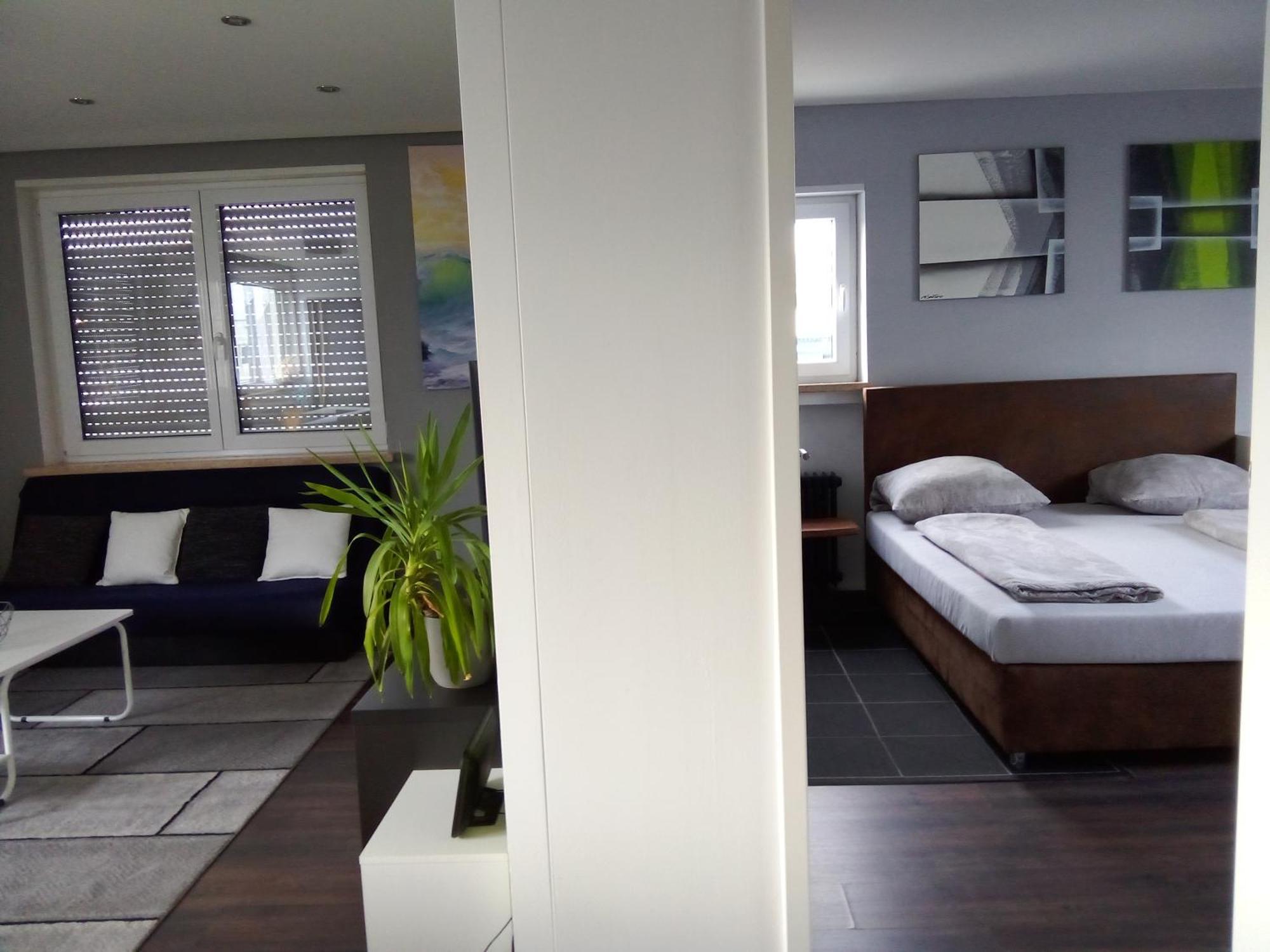 Apartments - Geraeumige 95 Qm Mit Balkon Augsburg Exteriör bild